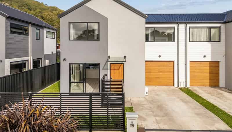  8 Desert Gold Lane, Wallaceville