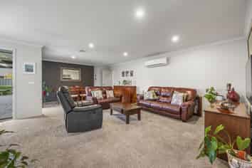 5 Begley Place, Frimley