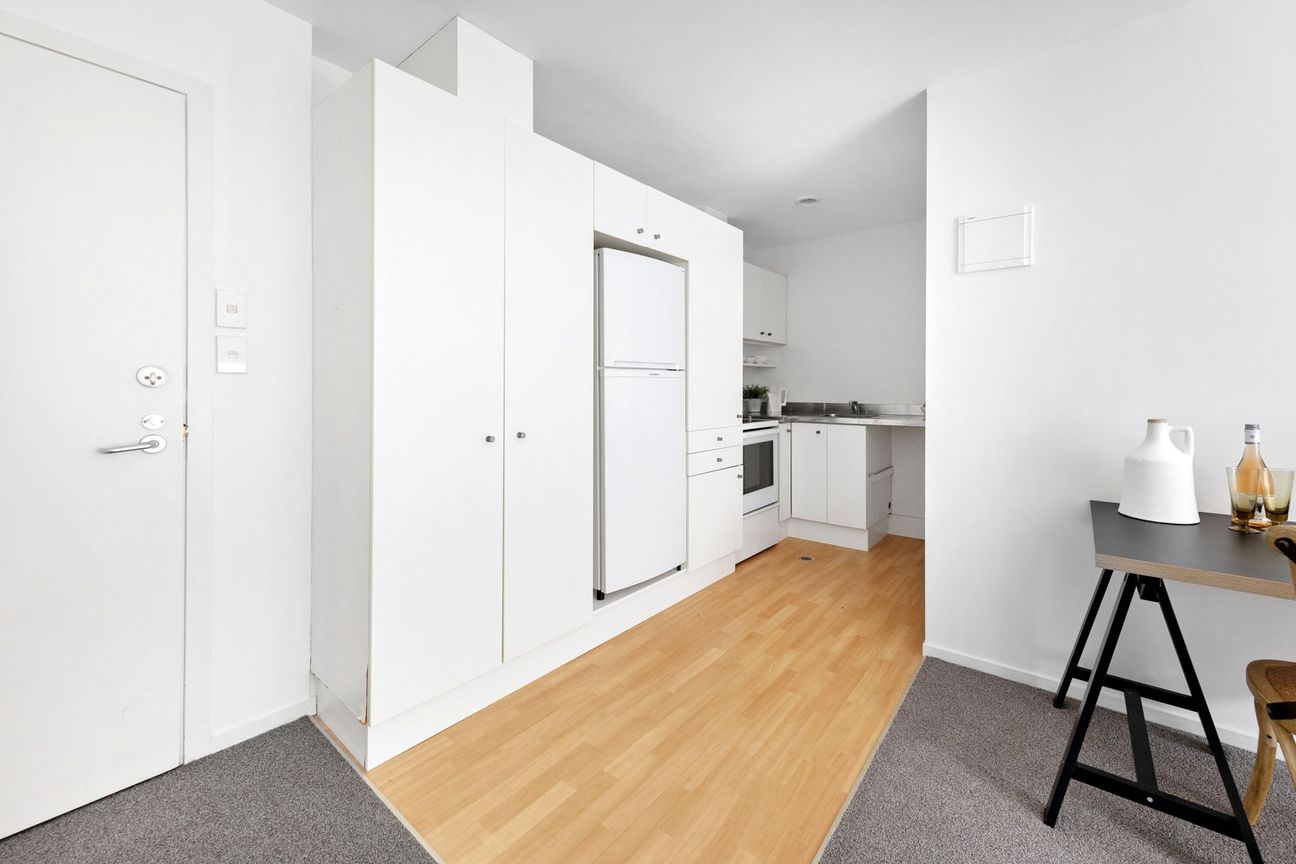 SUN-SOAKED END UNIT IN PRIME LOCATION - Widok 5