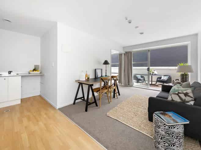 8 Clayton Street, Newmarket