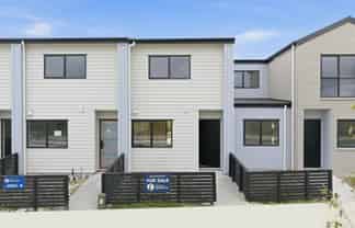 Unit 3/93 Otuwairoa Esplanade, Papakura