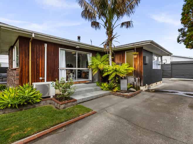 56 Wynyard Crescent, Tamatea