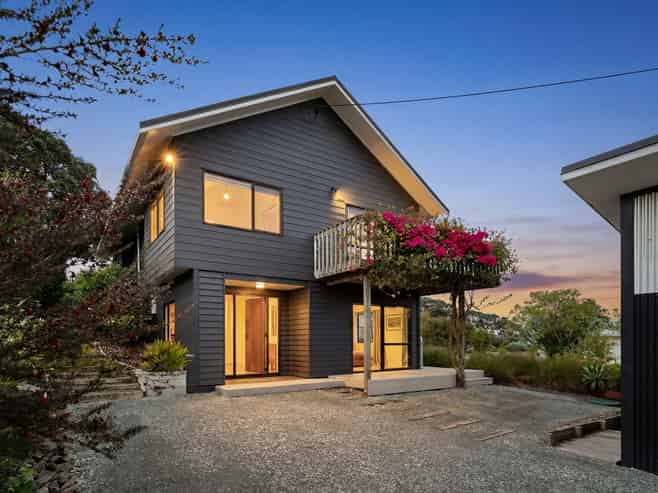 29 Grand View Road, Leigh