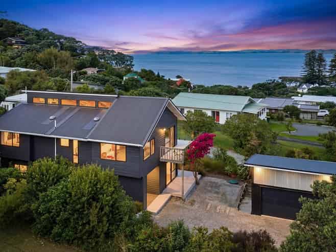 29 Grand View Road, Leigh