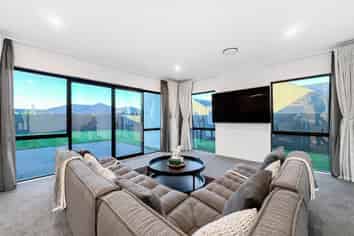 22 Verdeco Boulevard, Lincoln