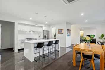 8 Simms Lane, West Melton