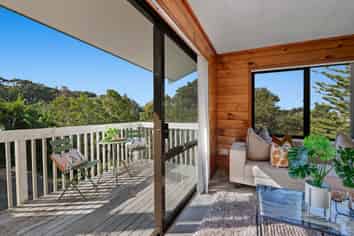 16 Noeleen Street, Glenfield