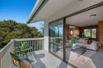 16 Noeleen Street, Glenfield