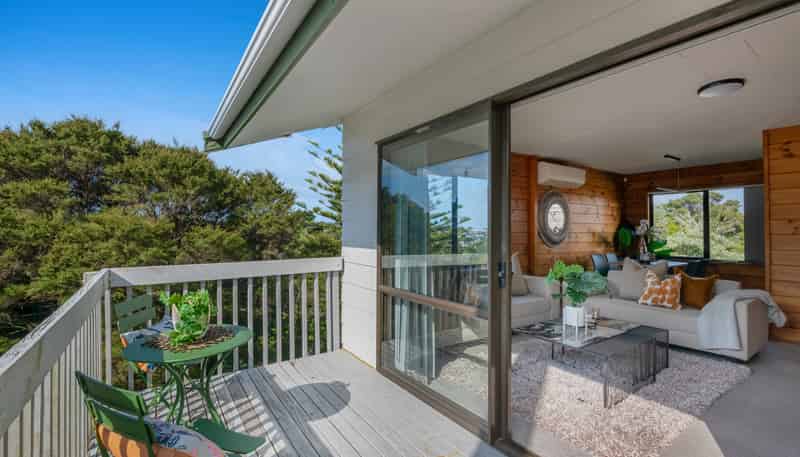 16 Noeleen Street, Glenfield