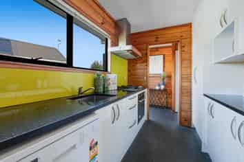 16 Noeleen Street, Glenfield