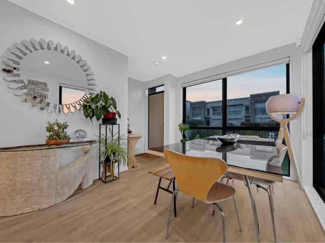 4 Matairangi Avenue, Totara Heights