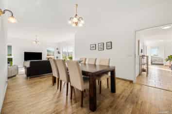 61 Roberta Crescent, Orewa