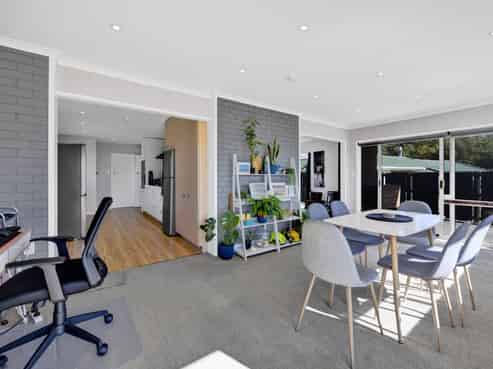 54 Cressida Avenue, Stratford