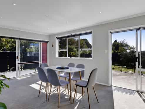 54 Cressida Avenue, Stratford