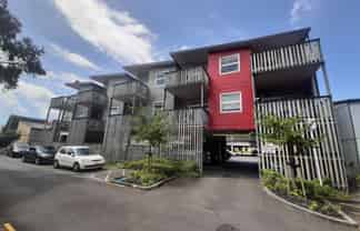 3/221-223 Dairy Flat Highway, Albany