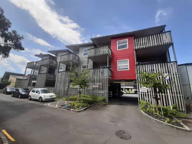 3/221-223 Dairy Flat Highway, Albany