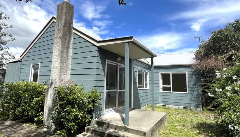 20 Moore Crescent, Carterton