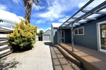 20 Moore Crescent, Carterton