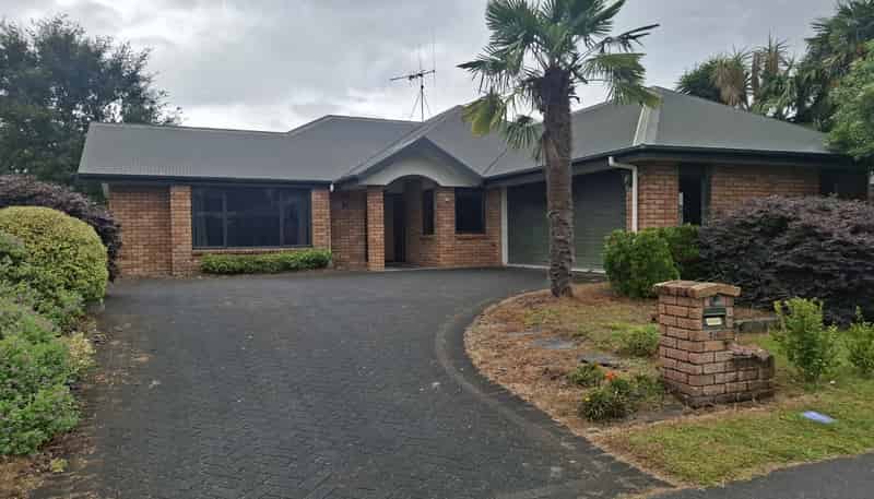 24 Oaklands Drive, Cambridge