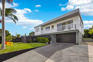 160 Weatherly Road, Torbay