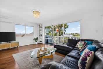 160 Weatherly Road, Torbay