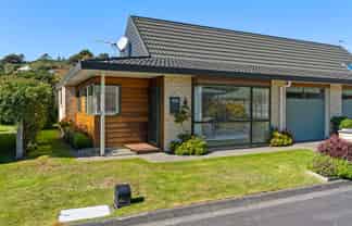 15/42 Main Road, Tawa