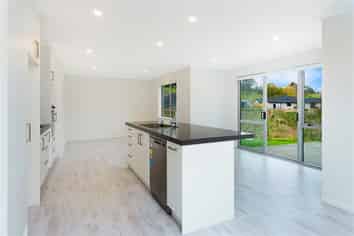 11 Ella Anne Cres, Warkworth