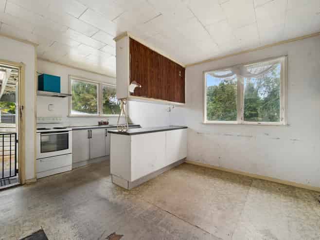 30 Ewert Street, Fordlands