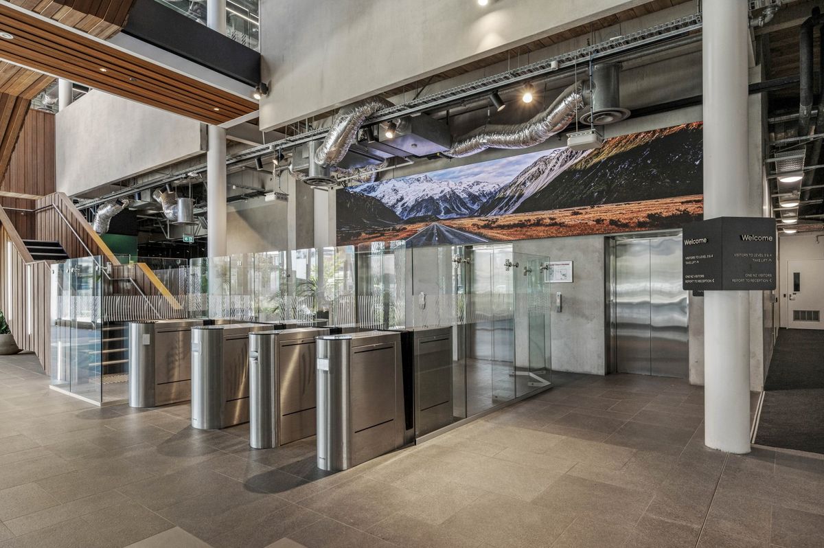 Standout CBD Office with Presence and Profile - Ansicht 4