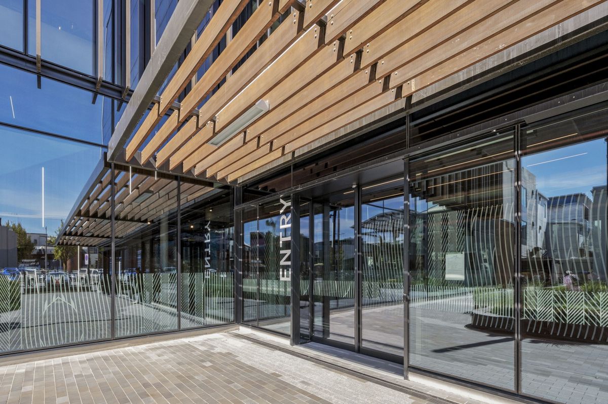 Standout CBD Office with Presence and Profile - Ansicht 2