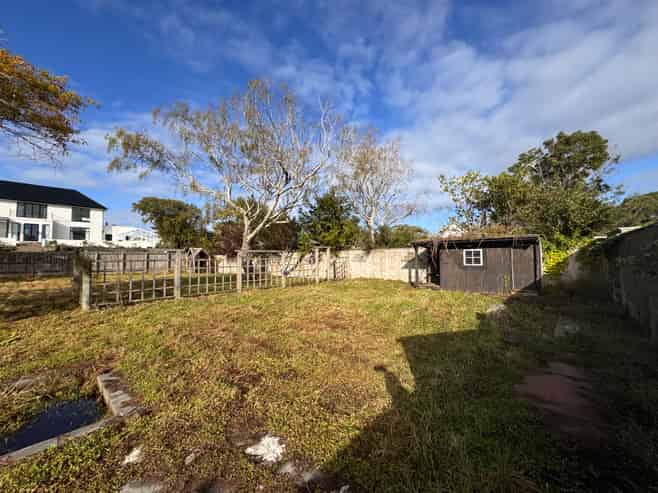 12 Albert Street, Gladstone