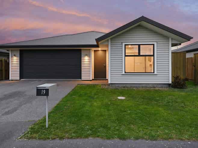 19 William Nicholls Drive, Belfast