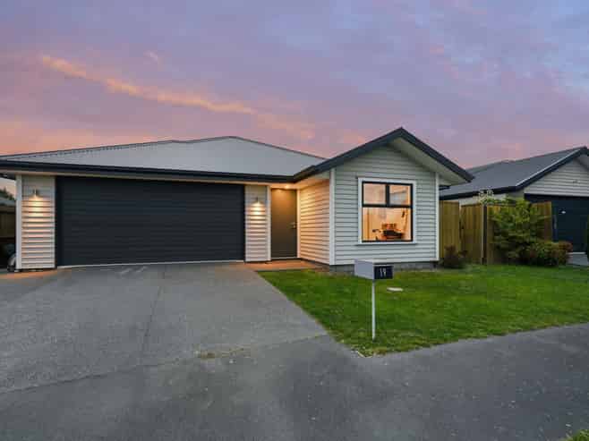 19 William Nicholls Drive, Belfast