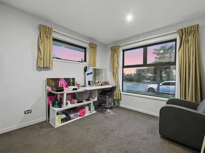 19 William Nicholls Drive, Belfast