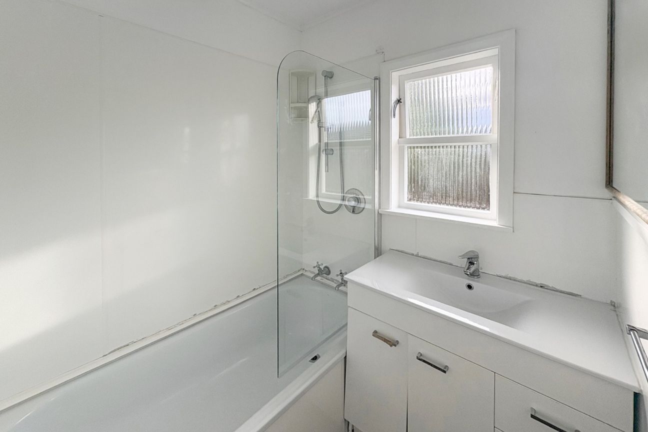 HOKOWHITU- 3 BEDROOMS - Mehr