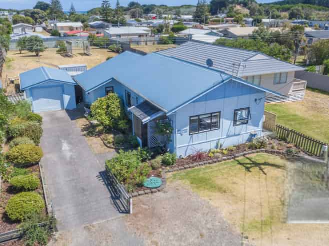 6 Ruanui Street, Himatangi Beach