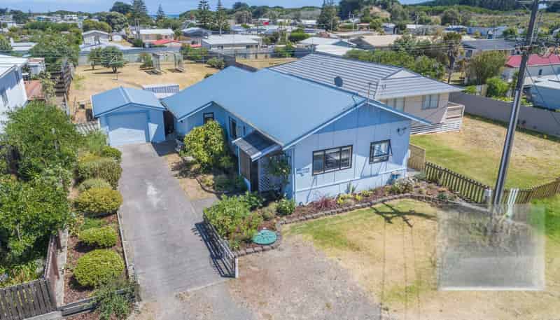 6 Ruanui Street, Himatangi Beach