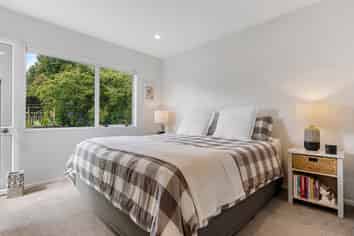 2/58 Botany Road, Botany Downs