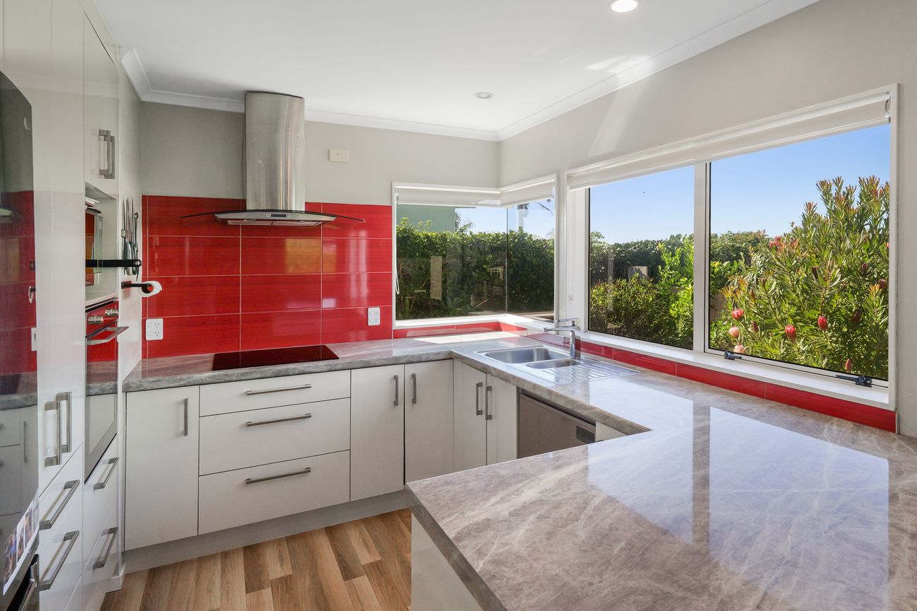 House in Island View, Athenree - View 3
