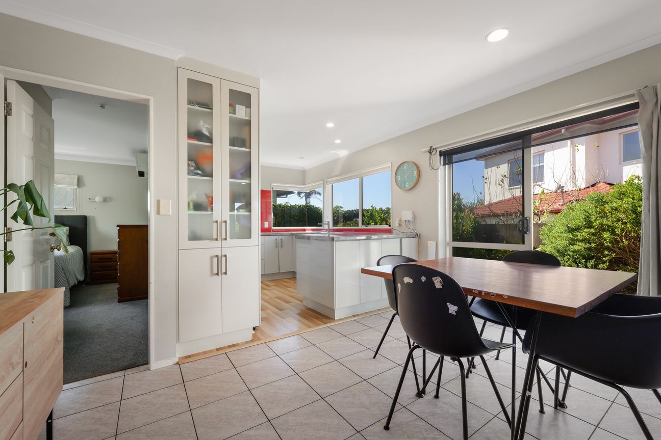 House in Island View, Athenree - More