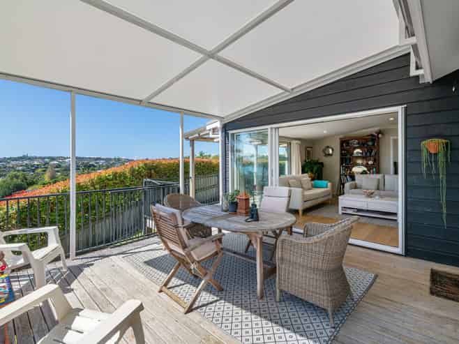 2 Leal Place, Manly