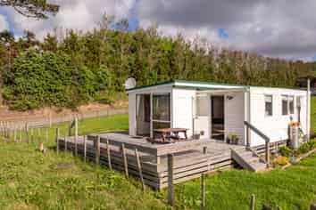 24 Tirohanga Road, Tirohanga