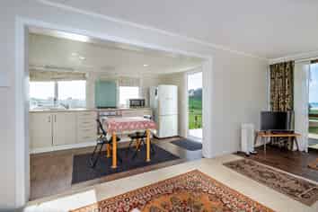 24 Tirohanga Road, Tirohanga