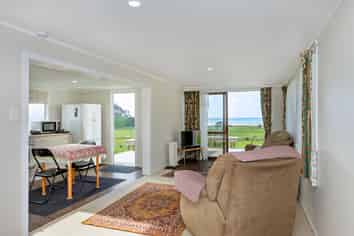 24 Tirohanga Road, Tirohanga