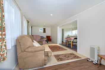 24 Tirohanga Road, Tirohanga