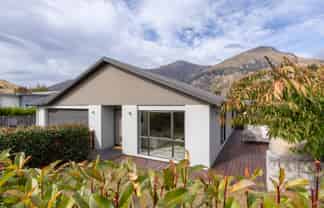 10 Erskine Street, Lake Hayes Estate