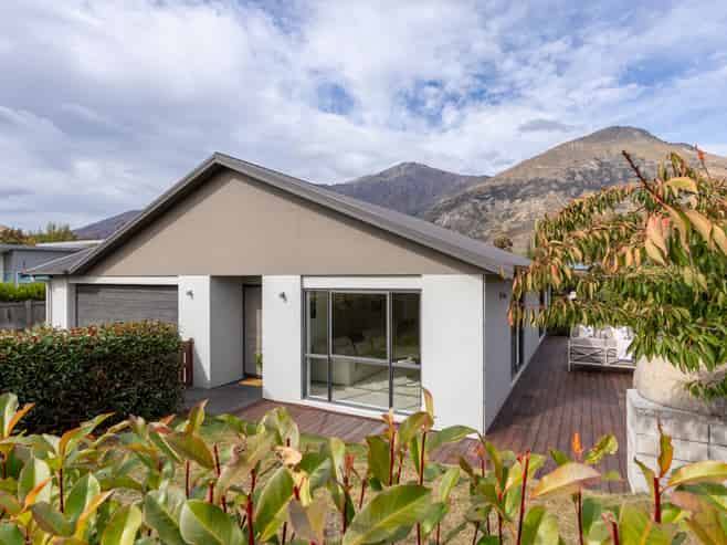 10 Erskine Street, Lake Hayes Estate