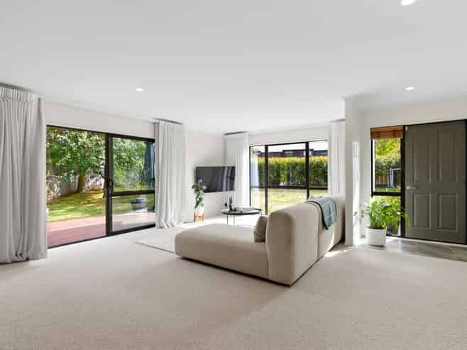 10 Erskine Street, Lake Hayes Estate