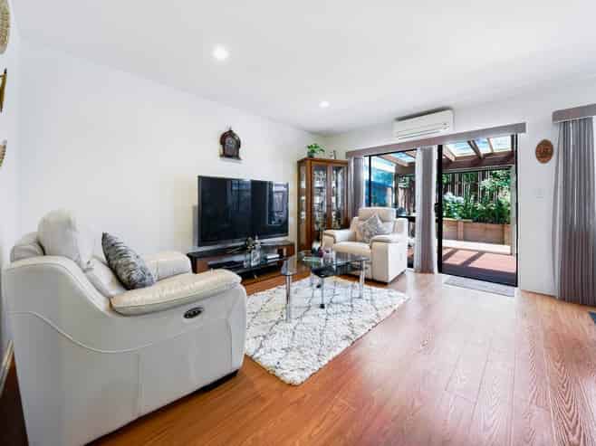 8/427 Albany Highway, Albany
