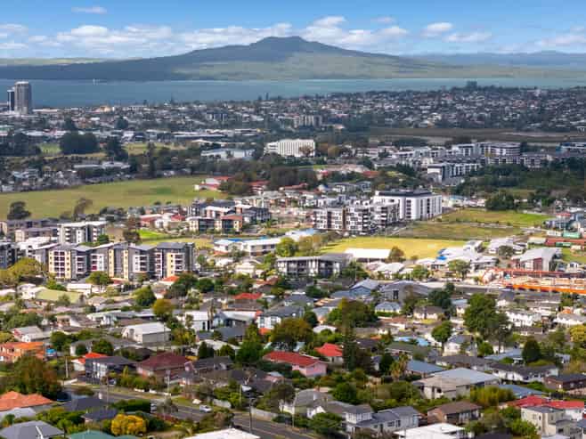 82-84 Ocean View Road, Northcote